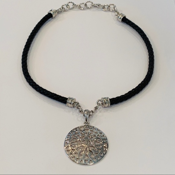 Jewelry - Premier design medallion style pendant leather